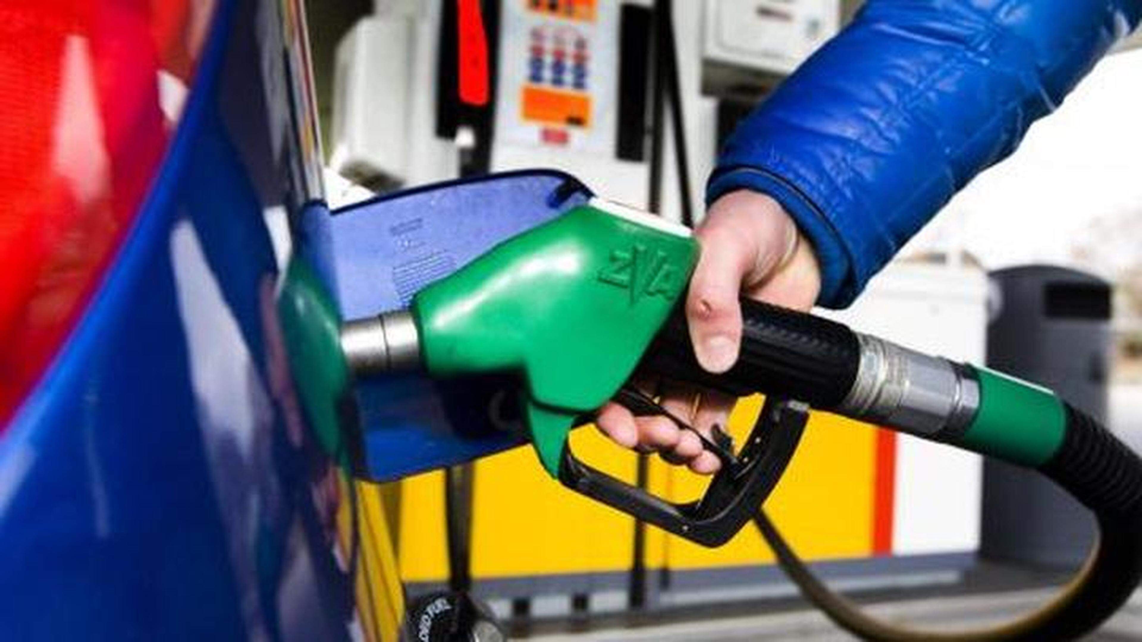Alkmaar profiteert van tankende automobilisten met eigen tankbelasting en dat wordt steeds meer